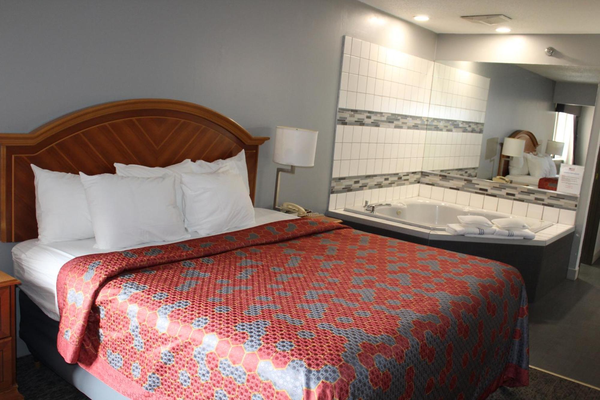 American Inn And Suites Ionia Εξωτερικό φωτογραφία